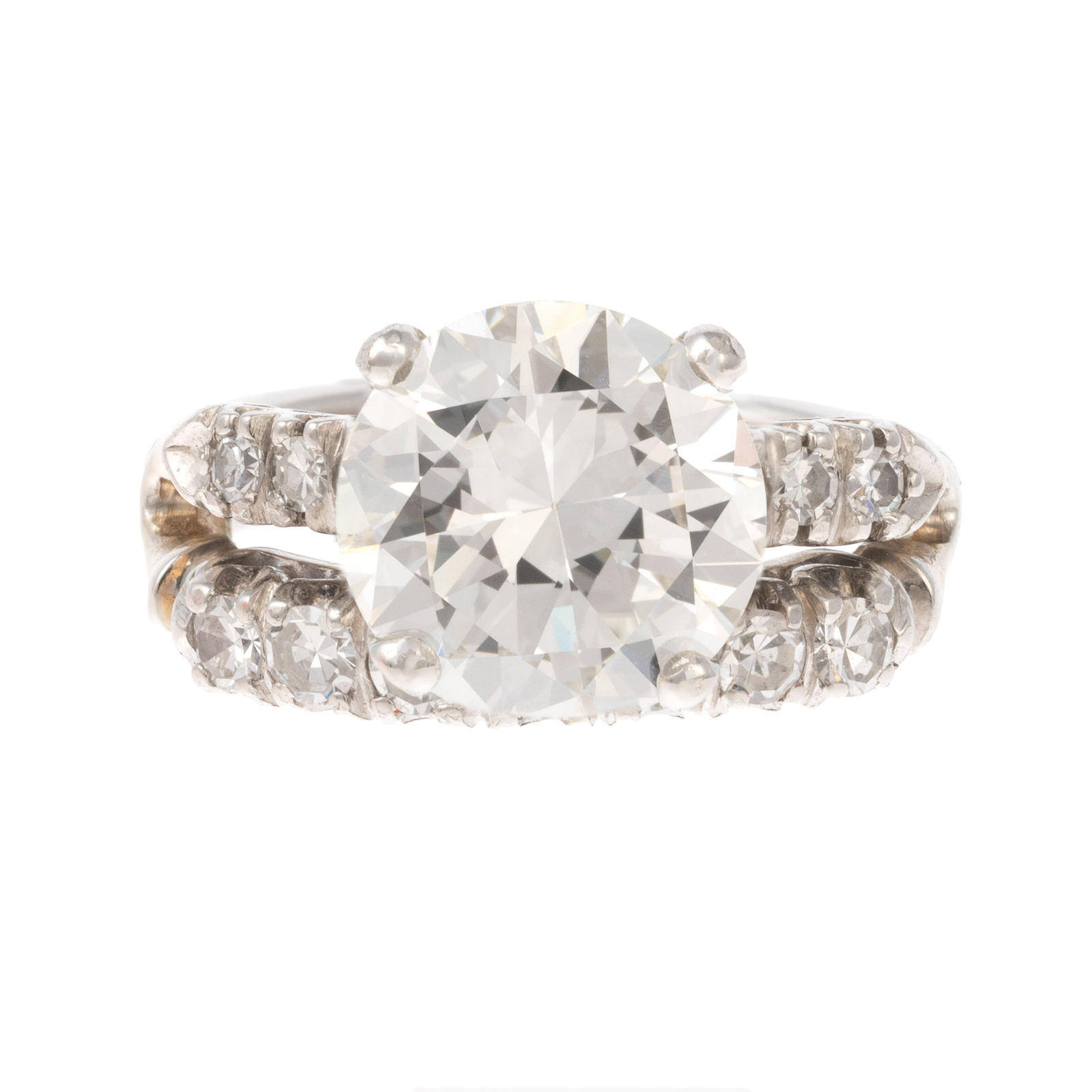 Appraisal: A GIA-CERTIFIED CT DIAMOND RING IN PLATINUM Platinum ring and