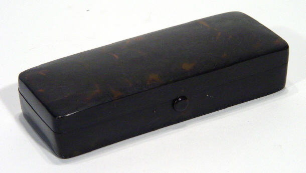 Appraisal: Rectangular tortoiseshell box with hinged lid cm in length