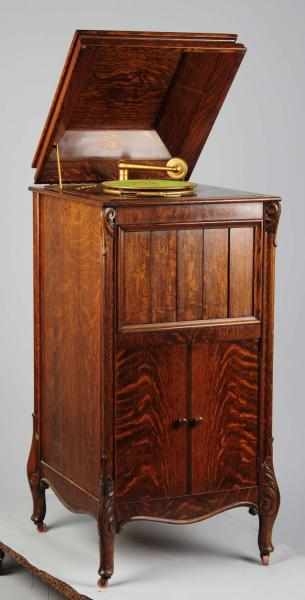 Appraisal: Columbia Grafonola Phonograph With oak case and recorder Plays well