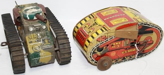 Appraisal: LOT OF TIN LITHOGRAPH MARX WIND-UP TANK TOYS TO INCLUDE