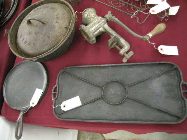 Appraisal: Pcs Cast Iron pot griddle grinder Griswold Wagner