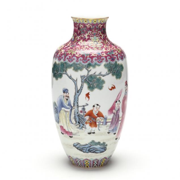 Appraisal: A CHINESE PORCELAIN FAMILLE ROSE VASE th century lightly potted