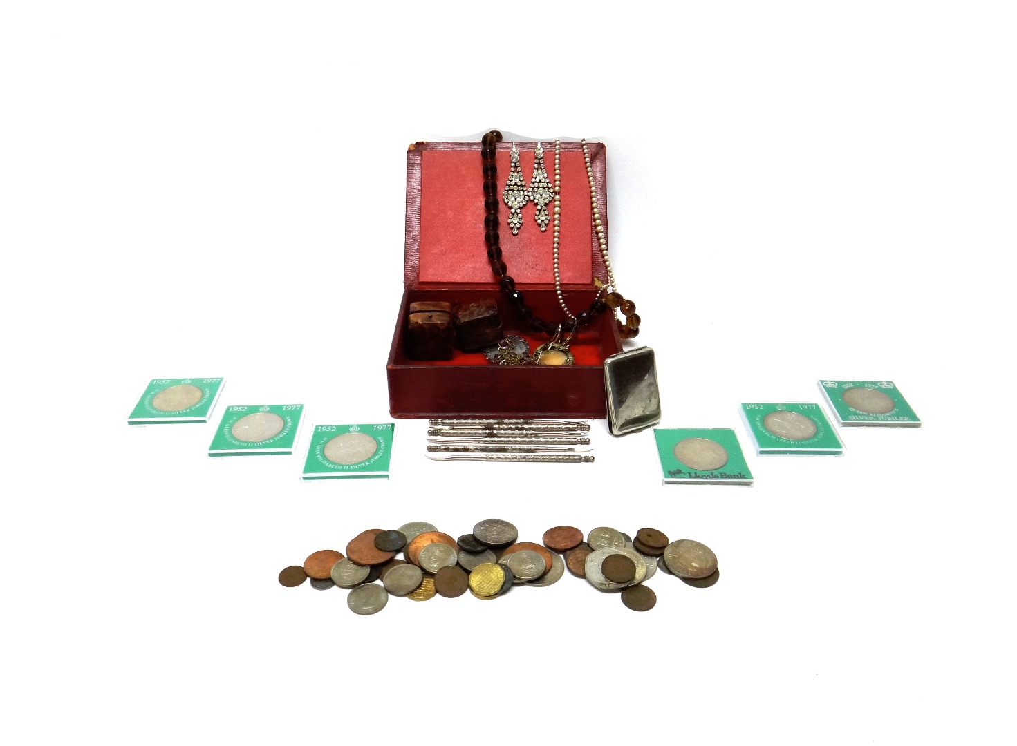 Appraisal: A quantity of coins including twenty-two Elizabeth II commemorative crowns