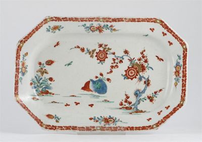 Appraisal: A Bow octagonal dish painted in the Kakiemon palette with