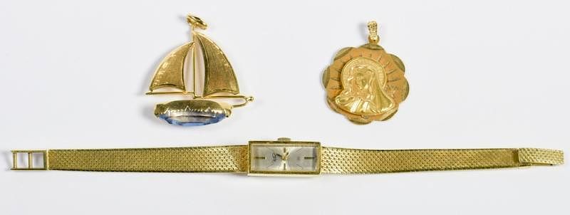 Appraisal: Group Pieces K Jewelry st item K yellow gold windjammer