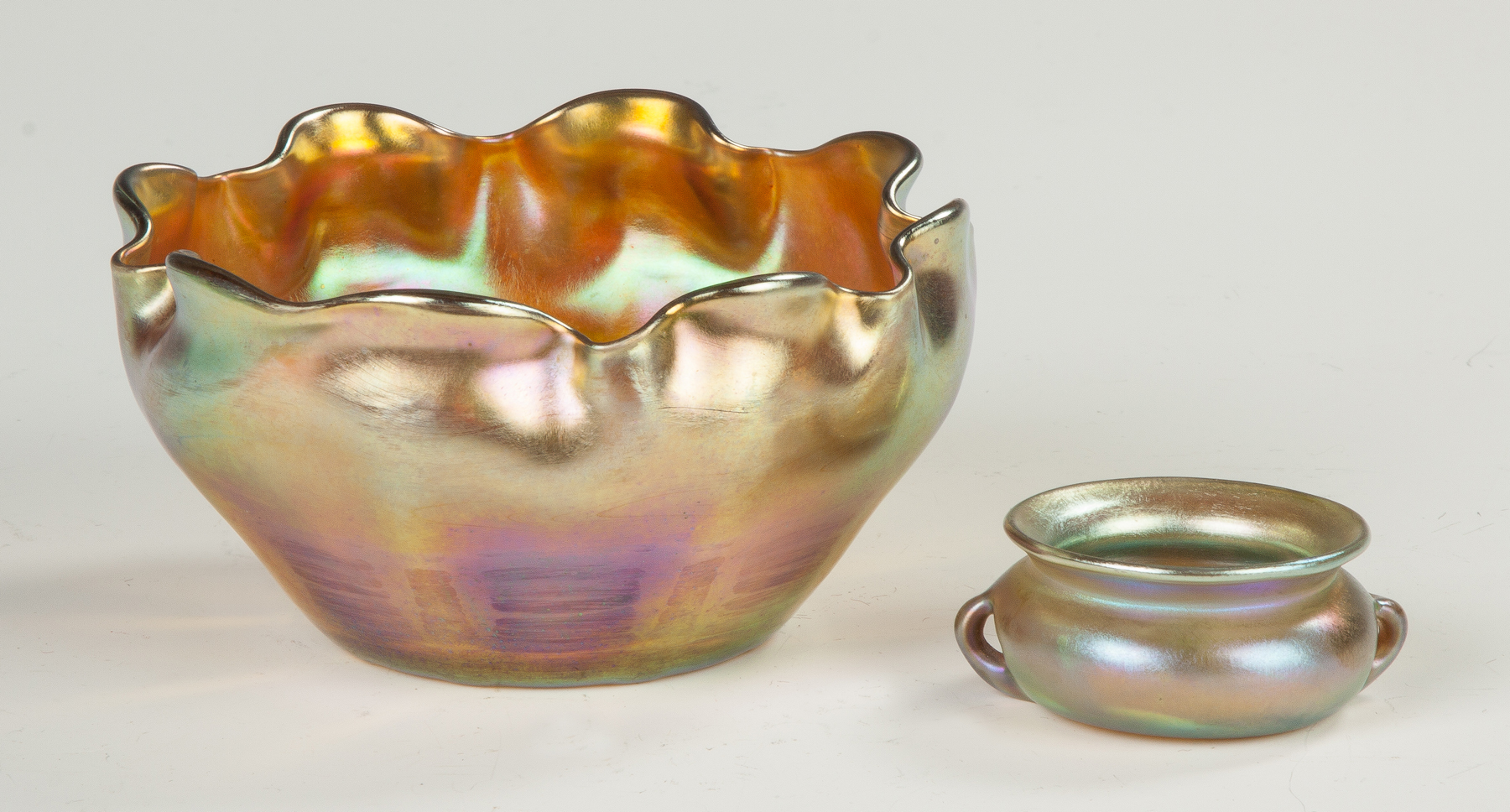 Appraisal: LC Tiffany Gold Iridescent Bowl with Ruffled Edge Early th