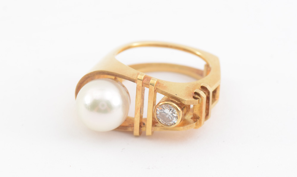 Appraisal: CONTEMPORARY K PEARL DIAMOND RING MM Cultured Pearl and Ct