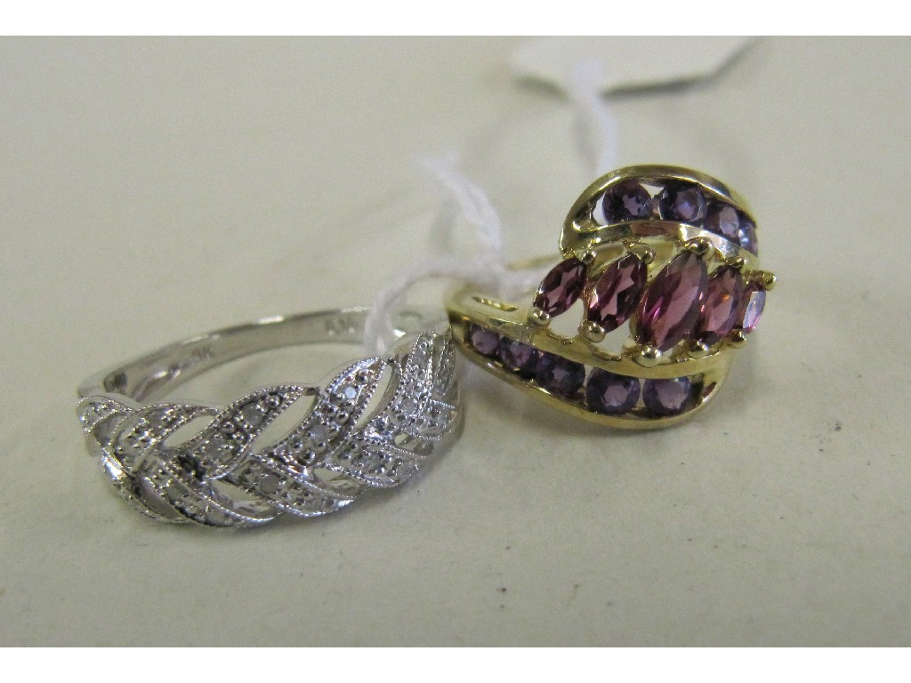 Appraisal: Lot comprising ct gold garnet and amethyst set dress ring