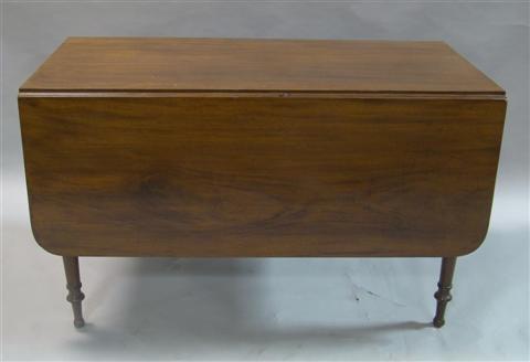 Appraisal: SHERATON MAHOGANY DROP LEAF TABLE the rectangular top flanked by