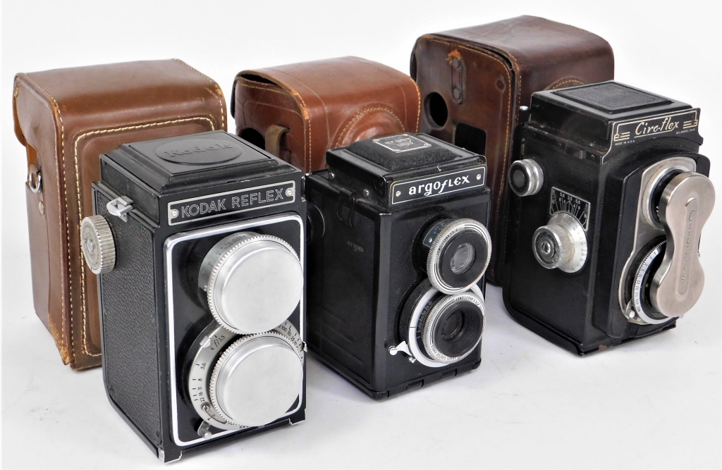 Appraisal: GROUP OF AMERICAN TLR CAMERAS Group of American TLR cameras