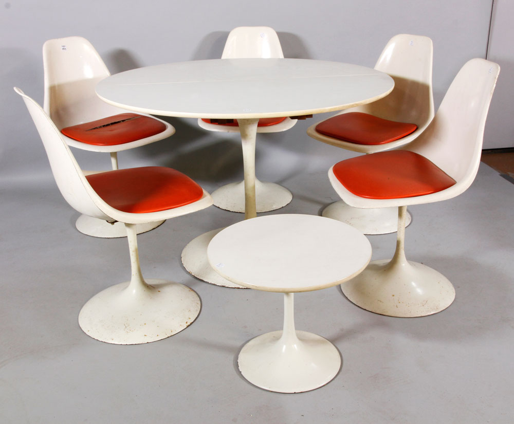 Appraisal: - Eero Saarinen Tulip Table Chairs Eero Saarinen tulip table