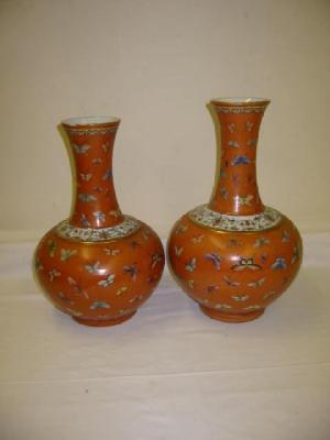 Appraisal: A MATCHED PAIR OF CHINESE PORCELAIN VASES of bottle form