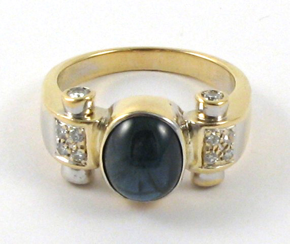 Appraisal: SAPPHIRE DIAMOND AND YELLOW GOLD RING The k gold ring