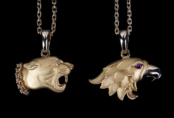 Appraisal: An eagle's head pendant by Carrera y Carrera the textured