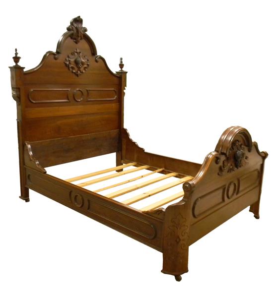 Appraisal: Victorian bedstead walnut third quarter of the th C nut