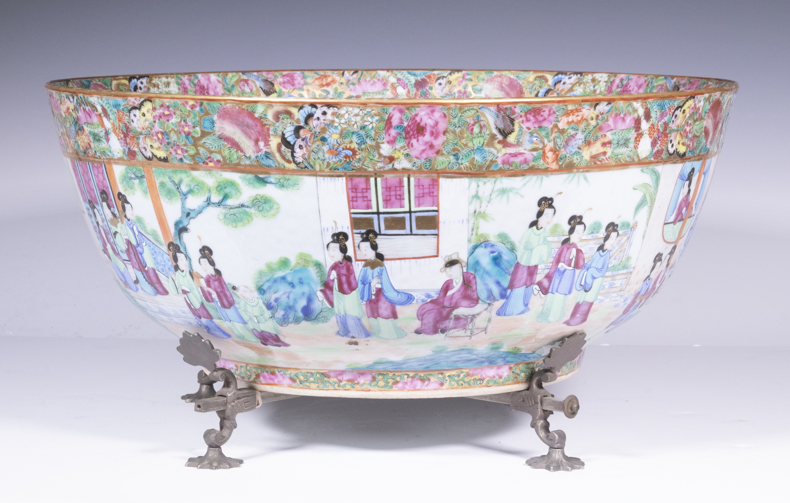 Appraisal: CHINESE PORCELAIN PUNCH BOWL Early th c Rose Mandarin Punch