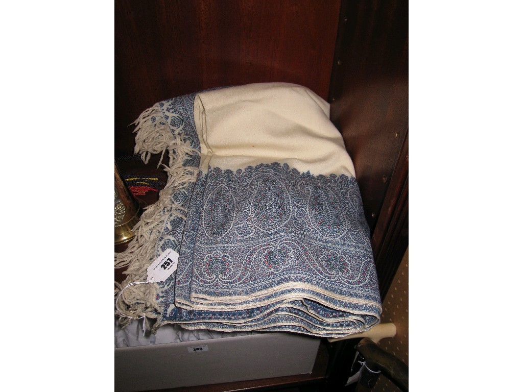 Appraisal: Paisley shawl