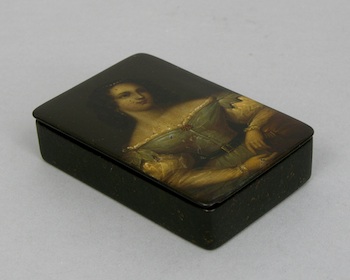 Appraisal: An Antique Lacquered Wood Portrait Snuff Box An antique lacquered