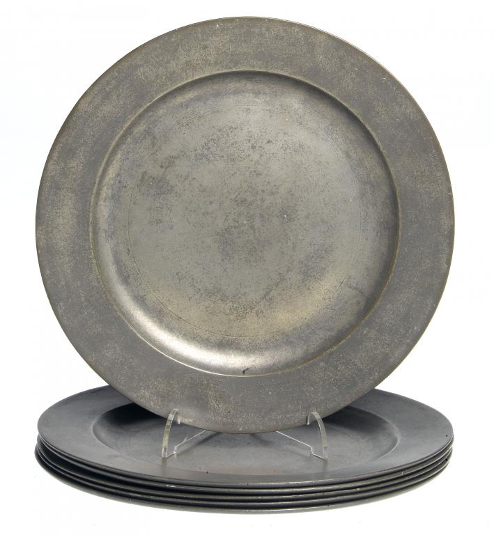 Appraisal: A SET OF SIX GEORGE III PEWTER PLATES with folded