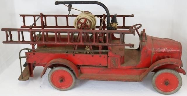 Appraisal: ANTIQUE CAST IRON BUDDY L FIRE TRUCK WITHORIGINAL LADDERS LONG