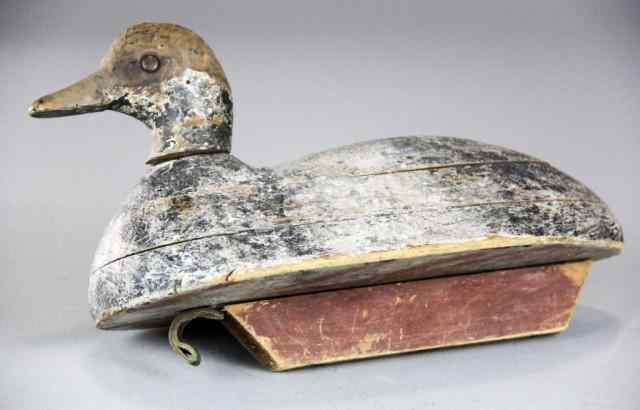 Appraisal: Blue Bill Duck Decoy With Swivel NeckVintage decoy from Lake