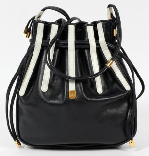 Appraisal: GUCCI NAVY AND WHITE LEATHER BAG GUCCI NAVY AND WHITE