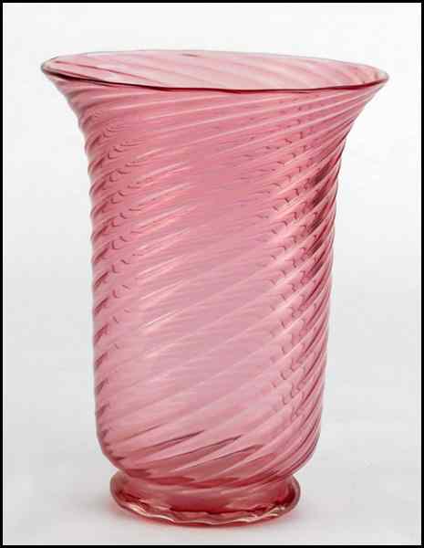 Appraisal: STEUBEN PINK SWIRL GLASS VASE Polished pontil is unsigned ''