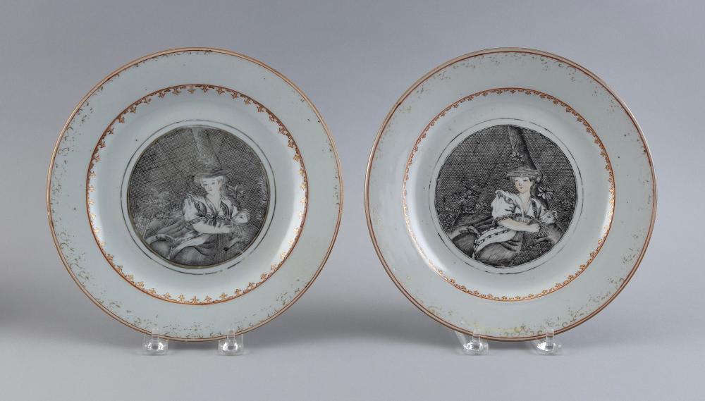 Appraisal: PAIR OF CHINESE EXPORT PORCELAIN PLATES TH TH CENTURY DIAMETERS