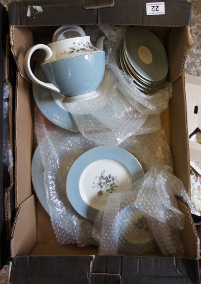 Appraisal: A collection of pottery to include Royal Doulton Rose Elegans