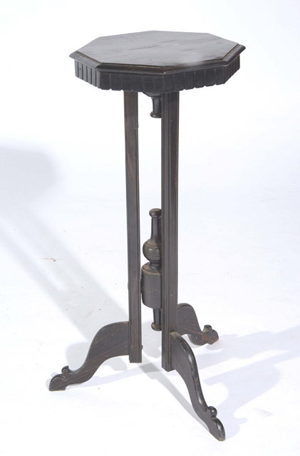 Appraisal: A SMALL COROMANDEL PLANT STAND with octagonal top and stylised