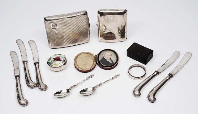 Appraisal: Two silver cigarette cases grams together with a silver and