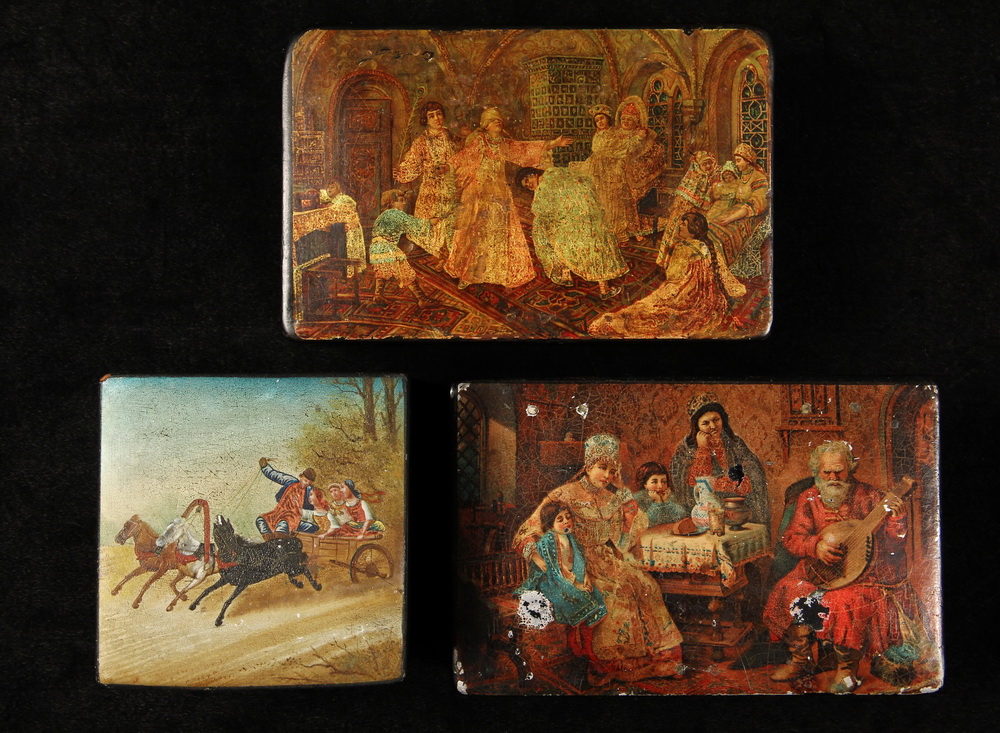 Appraisal: RUSSIAN PAPIER MACHE BOXES - th c Russian lacquered and