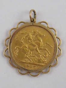 Appraisal: A loose mounted gold sovereign dated In ct gold mount