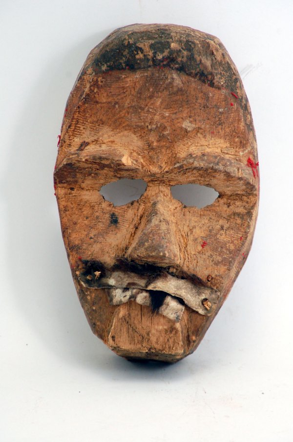 Appraisal: We Gere-Wobe wood mask concave face with almond shaped eyes