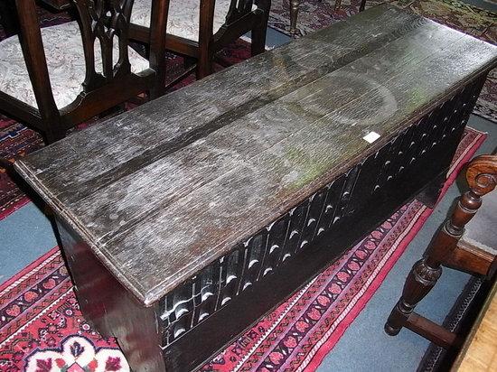 Appraisal: A TH CENTURY OAK COFFER with fluted front