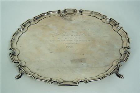 Appraisal: A large silver salver by Goldsmiths and Silversmiths Company London