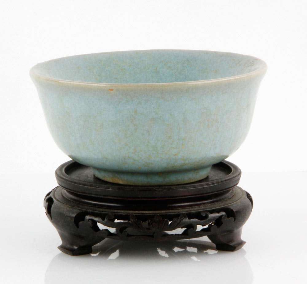 Appraisal: - th C Style Chinese Bowl th century style Chinese