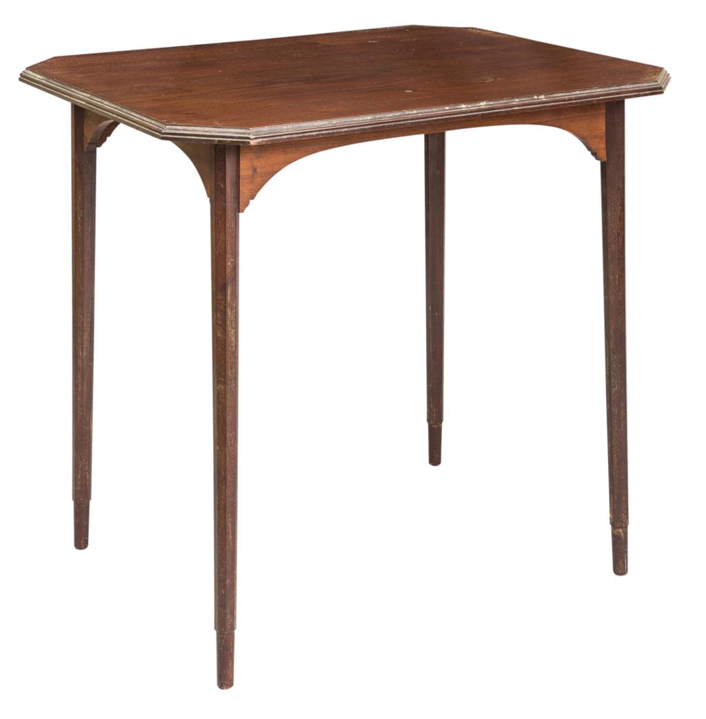 Appraisal: MORRIS CO MAHOGANY CENTRE TABLE CIRCA the rectangular top with