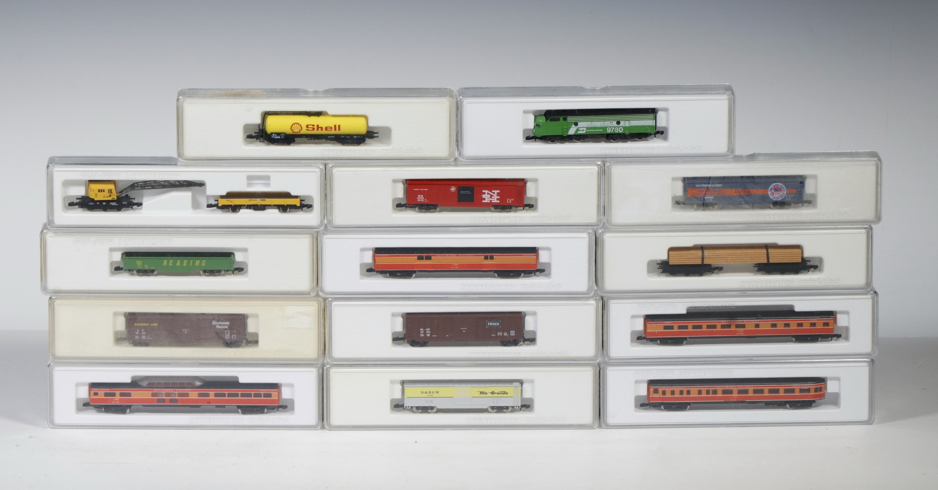 Appraisal: MARKLIN MINI-CLUB Z SCALE MODEL TRAIN CARS Lot of Mini-Club