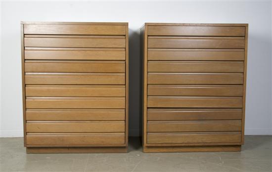 Appraisal: A Pair of American Chests of Drawers Sligh Furniture Company