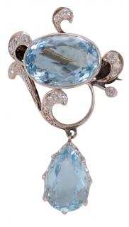 Appraisal: Platinum kt Aquamarine Brooch featuring one oval faceted aquamarine estimated