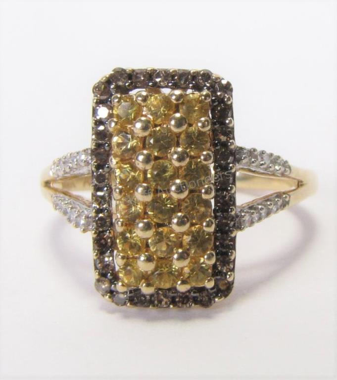 Appraisal: A K yellow gold ring by Alwand Vahan featuring a