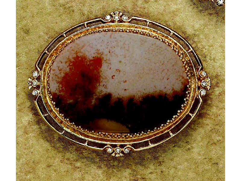 Appraisal: VICTORIAN MOSS AGATE AND DIAMOND BROOCH k yellow gold bezel