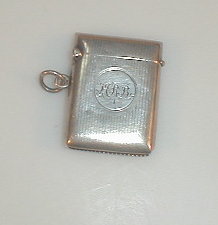 Appraisal: A George V silver vesta case engraved with a monogram