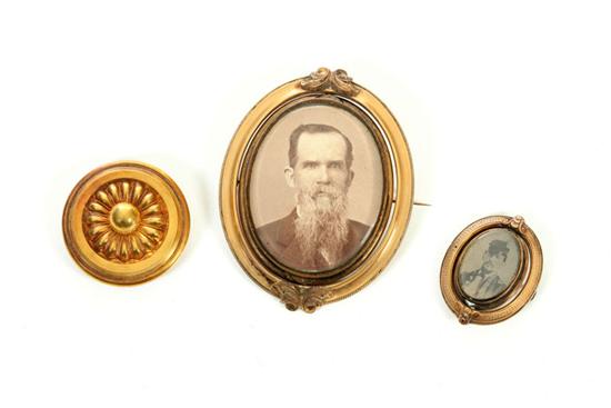 Appraisal: THREE PIECES OF MOURNING JEWELERY Probably American rd quarter- th