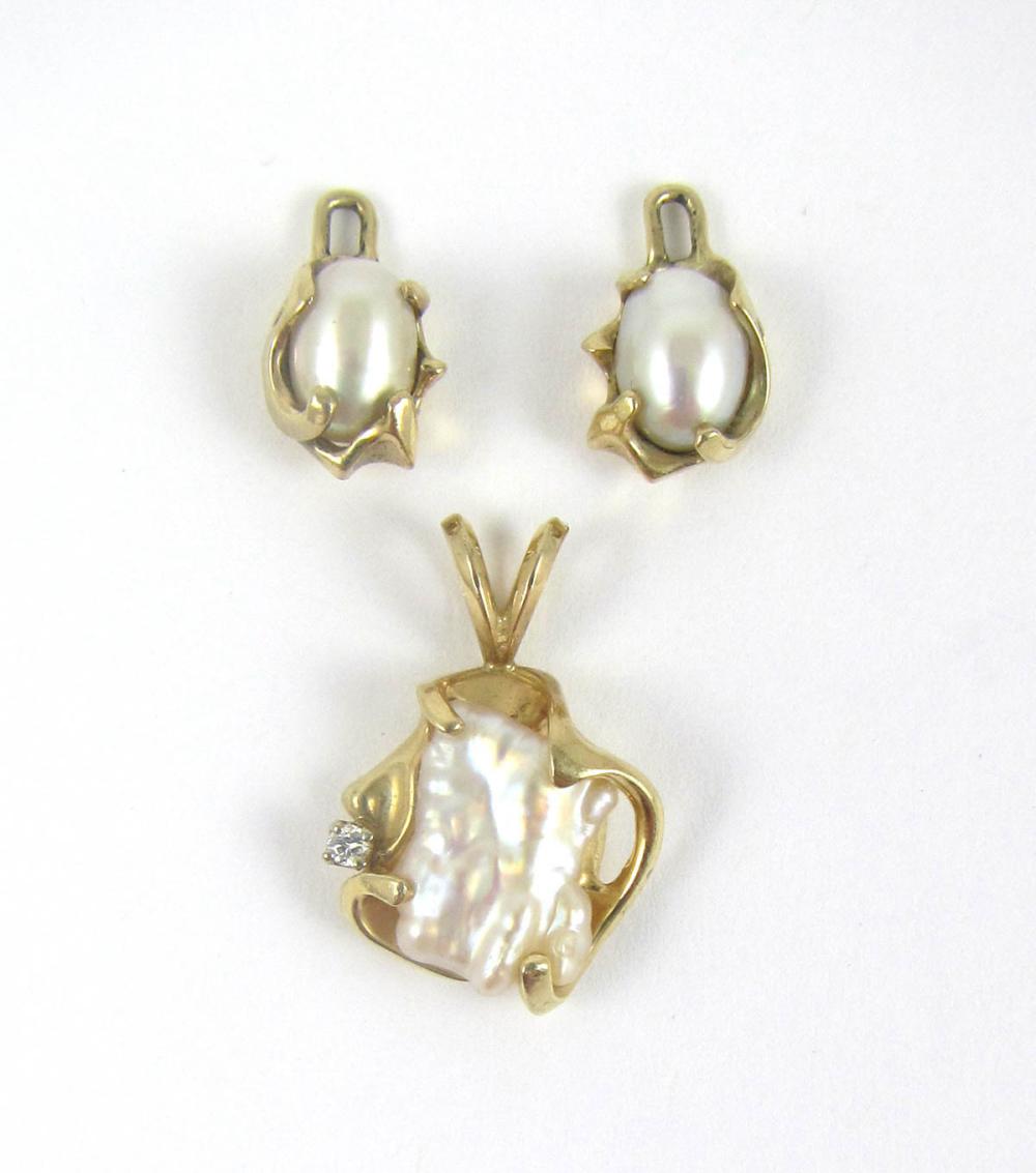 Appraisal: PEARL PENDANT AND PAIR OF EARRING ENHANCERS including a k