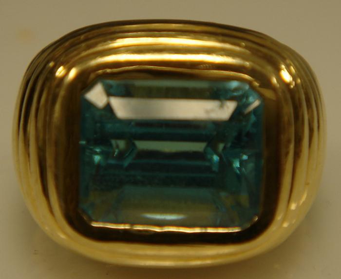 Appraisal: K yg Topaz Ring Reeded setting with a rectangular step