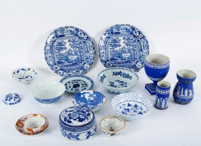 Appraisal: Sundry ceramics to include a pair of blue printed Staffordshire