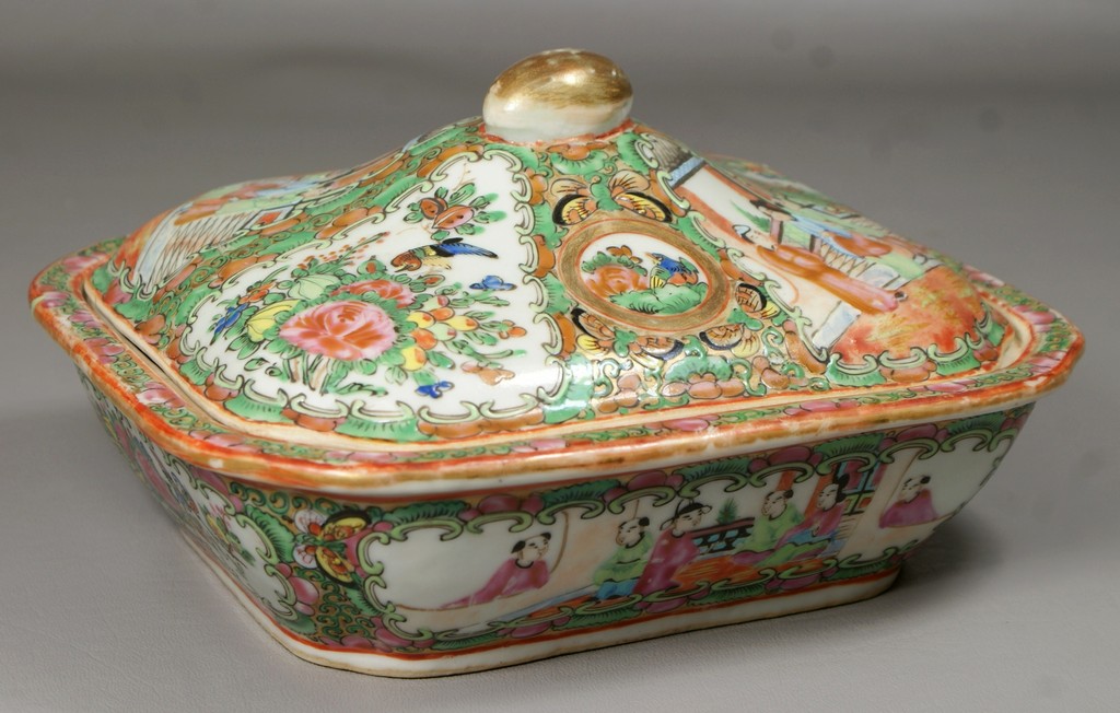 Appraisal: Rose Medallion rectangular covered dish x no damage