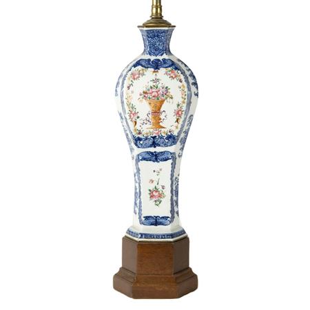 Appraisal: Chinese Export Famille Rose Porcelain Vase Estimate -